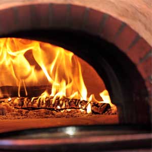 Pulizia forno pizza e forni a legna